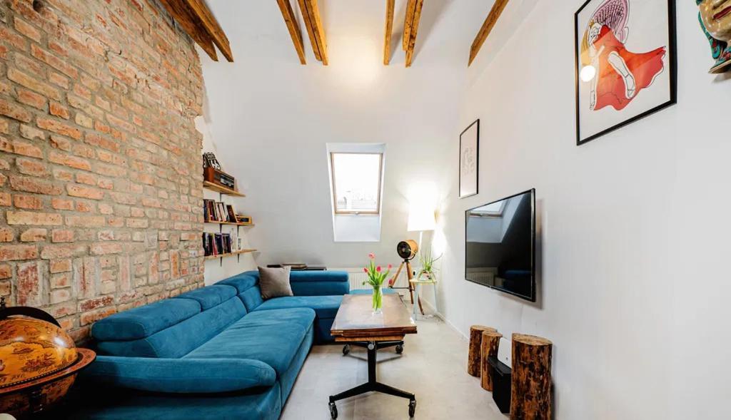 Loft Lazarz Apartment